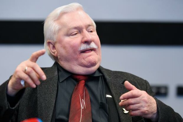 Wow, Lech Wałęsa elegancki jak nigdy. Kim jest fryzjer, u którego strzyże się były prezydent