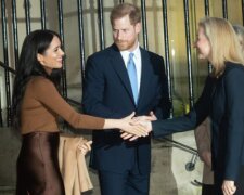 Wtopa Meghan Markle podczas pierwszego wystąpienia w 2020 roku. Czy księżna zwolni za to swoją asystentkę