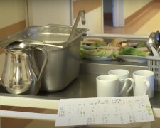 Szpitalny posiłek/YouTube @Onet