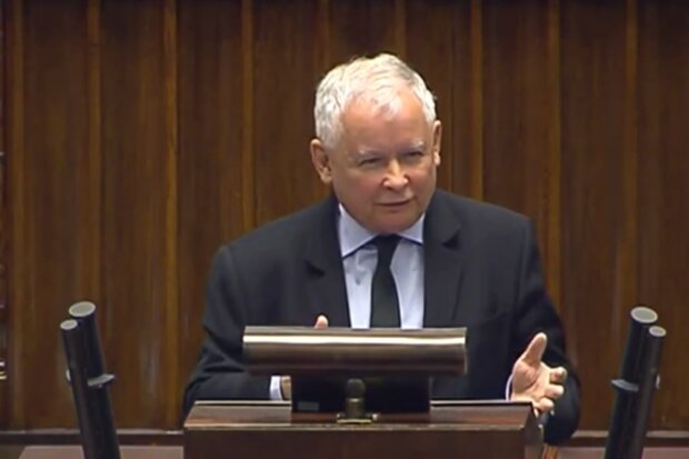 Czy powrót PiS do władzy staje się coraz bardziej realny. Wyniki sondażu mówią jasno