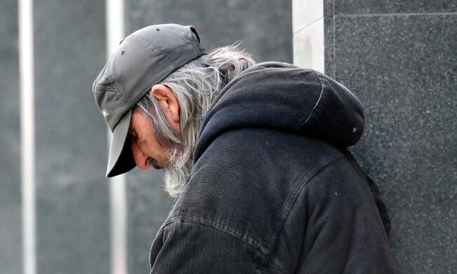 Poruszająca historia bezdomnego. To, co zrobiła obsługa restauracji do której wszedł po jedzenie trudno sobie wyobrazić