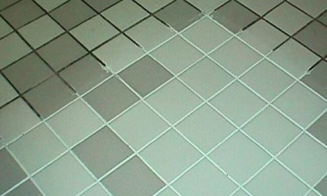 wybielenie szwów płytek,screen Google