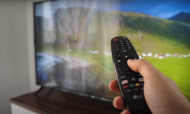 Telewizor, abonament RTV/YouTube @Simple Tech Tour