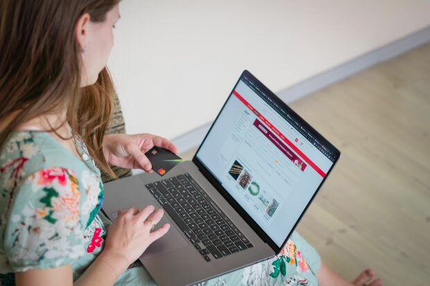 Skarbówka może zainteresować się nawet niewielkim przelewem. Banki zwracają uwagę na jeden szczegół