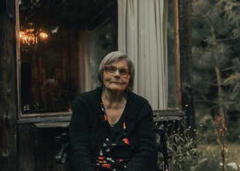 Z życia wzięte. "Moja teściowa udawała umierającą, by zatrzymać syna w domu": Złapałam ją na tańcu, gdy miała konać