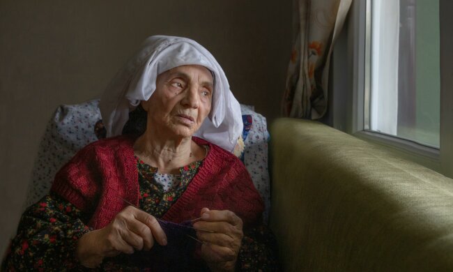 Z życia wzięte. "Kupiłam jej mieszkanie za oszczędności życia": Dziś kończę 85 lat w domu opieki, a wnuczka nawet nie zadzwoniła