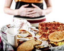 Czym jest głód emocjonalny? Przyczyny, dla których Twoja waga wciąż wzrasta!