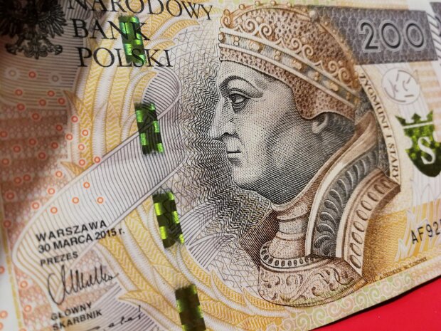 Banknoty/Pixabay