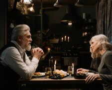 Z życia wzięte. Na urodziny mąż zabrał mnie do luksusowej restauracji. Przy deserze przedstawił mi osobę, o której milczał przez trzydzieści lat