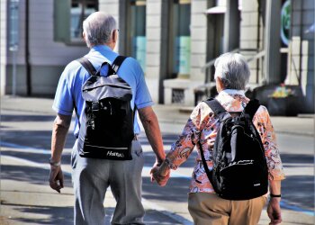 Seniorzy/ pixabay.com