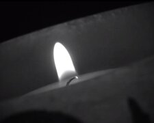 Płonąca świeca/YouTube @ chopsuey emce