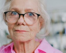 Z życia wzięte. "Teściowa traktowała mnie jak gorszą wersję żony i nieustannie mnie upokarzała": Mąż przestał się śmiać, gdy postawiłam sprawę jasno