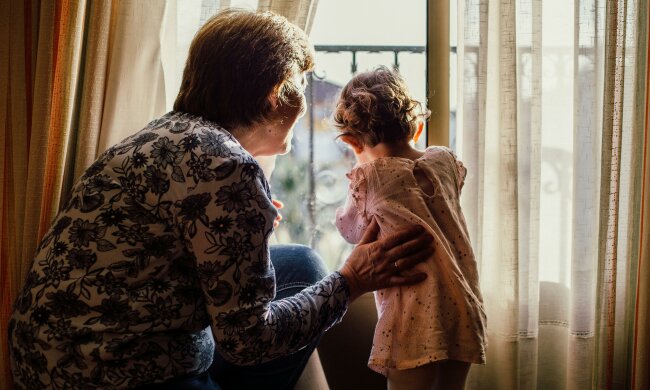 Z życia wzięte. "Córka podrzuca mi dzieci, kiedy tylko chce": Ja marzę o ciszy, ale zamiast tego mam płacz i bałagan