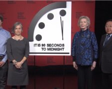 Zegar zagłady/YouTube @Komputer Swiat