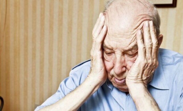 Wypłaty trzynastek i czternastek będą opóźnione. Czy seniorzy powinni się już martwić o pieniądze