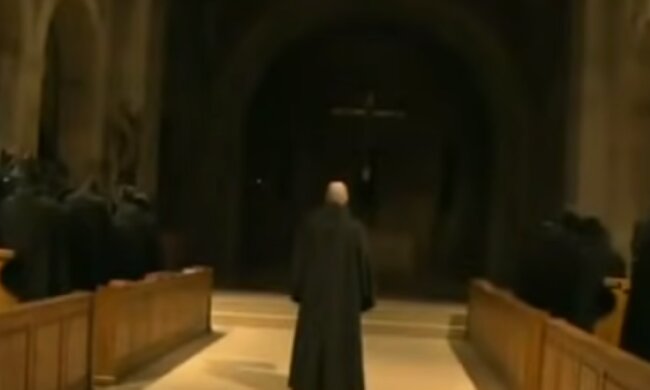 Mnich/YouTube @MaroonLion