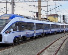 Gdańsk: Koronawirus został wykryty u jednego z podróżnych pociągu, który przyjechał nad morze. Służby szukają współpasażerów