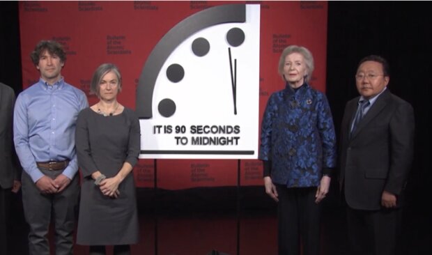 Zegar zagłady/YouTube @Komputer Swiat