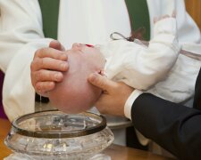 Z życia wzięte. "Miałam synową za przyzwoitą kobietę, ale po ślubie zrzuciła maskę": Chrzest wnuka zamieniła w widowisko zemsty