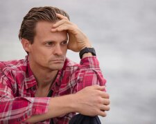 Z życia wzięte. "Mąż wrócił po 9 latach pracy za granicą": Zamiast radości mam w domu jego brudne koszule i śmierdzące skarpety wszędzie