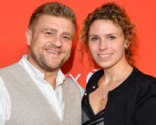 Tomasz Jakubiak z żoną/YouTube @Seriale - Streszczenie