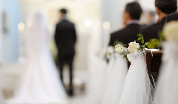 Zakaz arcybiskupa zmieni oblicze ślubów w Polsce. Czego nie wolno robić parom młodym