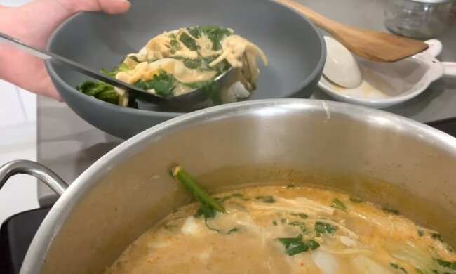 Tradycja rodzinna, źródło: YouTube/ Let's Eat Plants