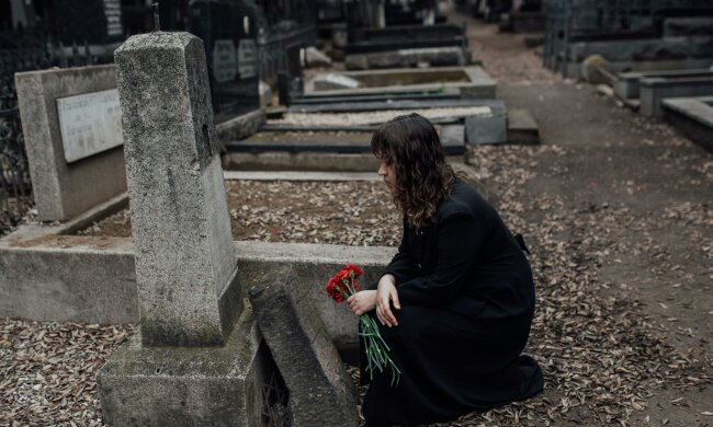 Z życia wzięte. "Mój ojciec miał drugą rodzinę": Dowiedziałam się o tym dopiero na jego grobie