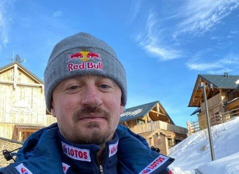 Legenda polskiej skoczni Adam Małysz nie wygląda zdrowo. Czy ukrywa coś przed opinią publiczną