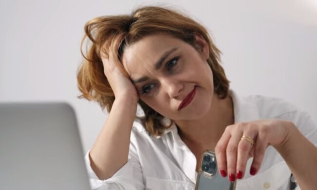 Kobieta/YouTube @Ploteczki