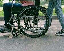 Z życia wzięte. "Urodziłam syna z niepełnosprawnością": Mąż odszedł, bo nie udźwignie, a po latach wrócił tylko po pieniądze