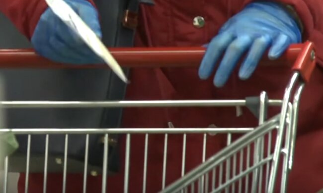 Rząd wprowadza nowe obostrzenia. Cała Polska w żółtej strefie. Czy to wpłynie na funkcjonowanie sklepów