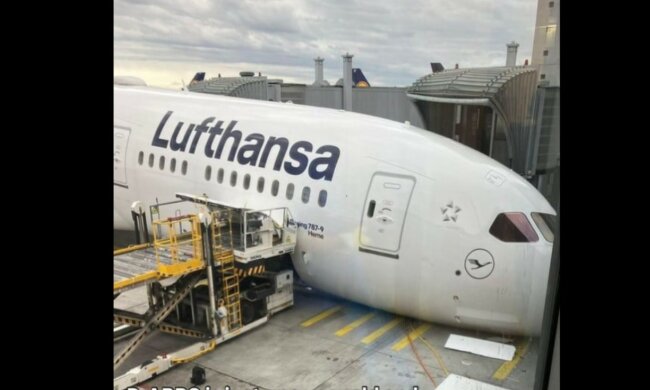 screen Facebook @flightradar24