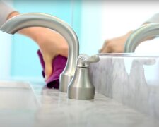 Jak skutecznie posprzątać łazienkę? / YouTube:  Clean My Space