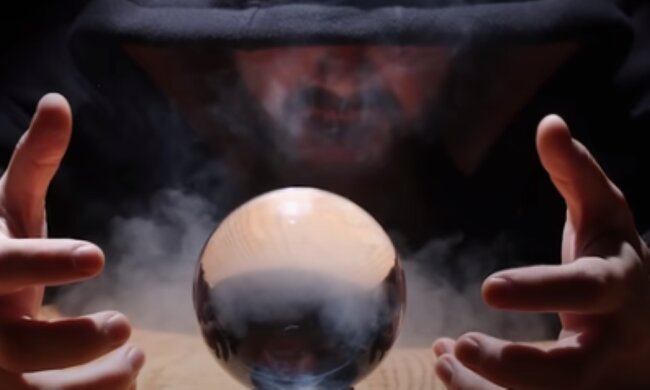 Przepowiednie/YouTube @Topowa Dycha