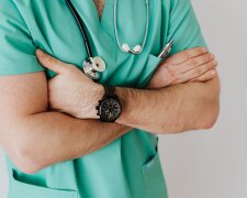 Lekarze z SOR ostrzegają przed takim bólem. Pięć sygnałów, których nie wolno ignorować