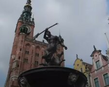Gdańsk fontanna Neptuna screen YT