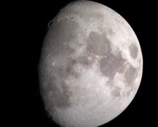 Księżyc / YouTube: Astrohunters