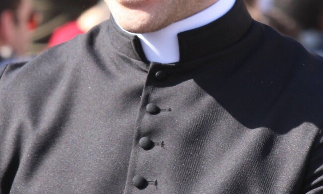 Ksiądz/screen Youtube