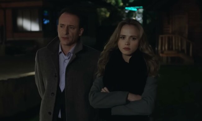 starszy mężczyzna i młoda kobieta, screen Youtube @NaikrashchiSerialyEver