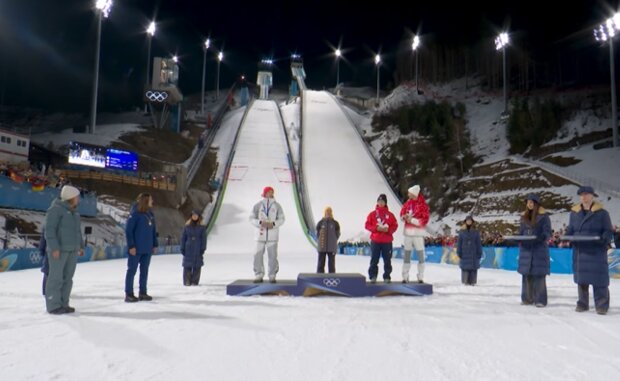 Kacper Tomasiak ze srebrnym medalem IO/YouTube @TVP