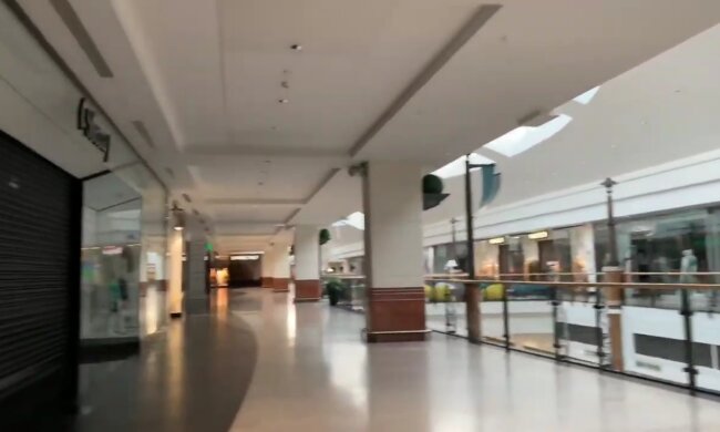 Galeria handlowa. Źródło: Youtube KOTHYSCHER