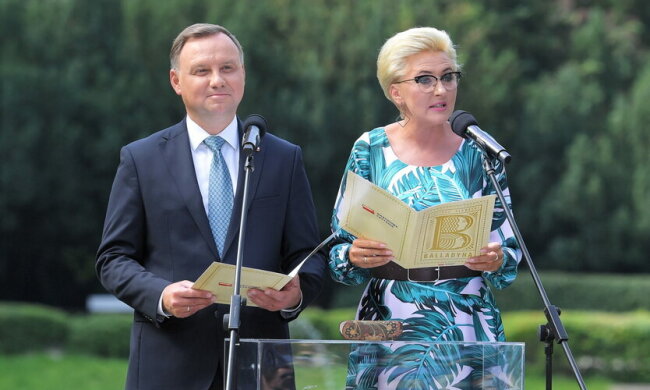 Narodowe Czytanie w całej Polsce. Pojawiła się na nim sama para prezydencka