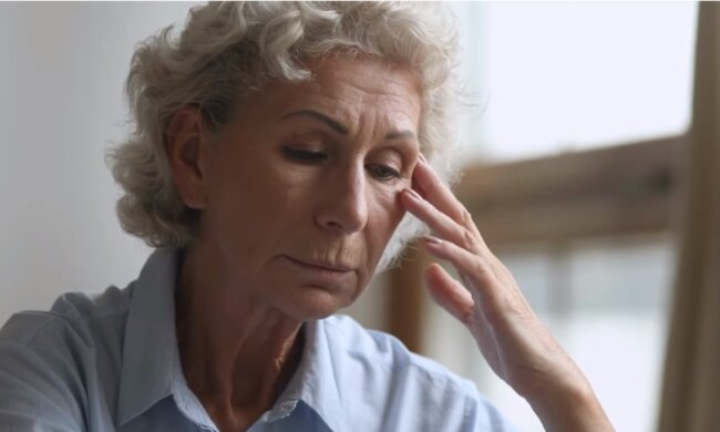 Kobieta/YouTube @Ploteczki