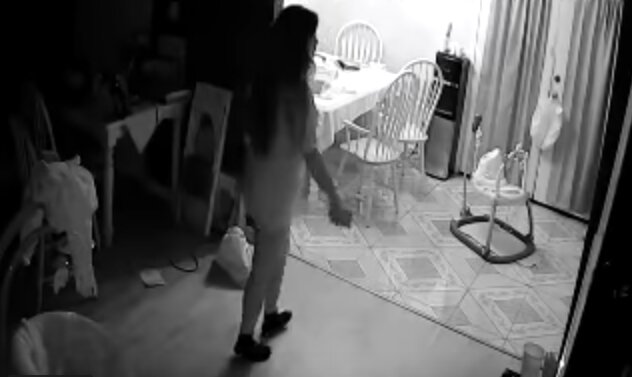 Czy na nagraniu udało się uchwycić ducha? Internauci nie maja wątpliwości. Przerażające nagranie obiegło sieć