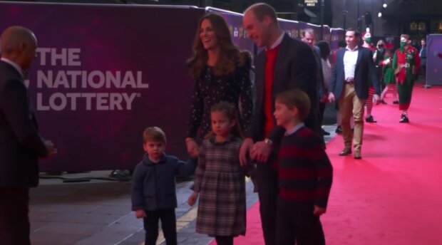 Kate i William z rodziną. Źródło: Youtube The Royal Family Channel