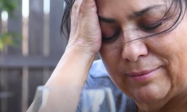 Kobieta/YouTube @Ploteczki