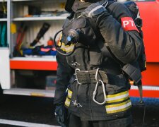 Ogromny pożar fabryki. Służby zarządziły ewakuację mieszkańców