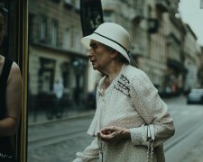 Z życia wzięte. Dzieci przekonywały mnie, żebym założyła wspólne konto z córką. Dopiero w aptece odkryłam, że zostałam bez pieniędzy