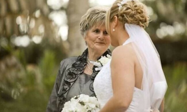 Mamo, poznałem Annę, jest z sierocińca i od teraz będzie mieszkała z nami